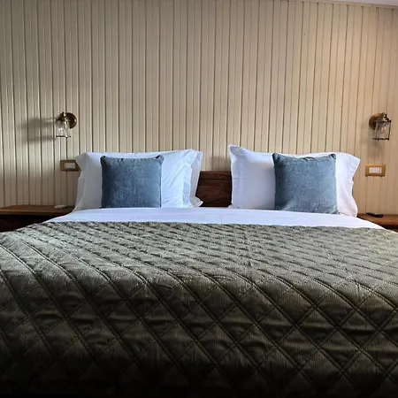 Hotel en barco Piroscafo Lombardia